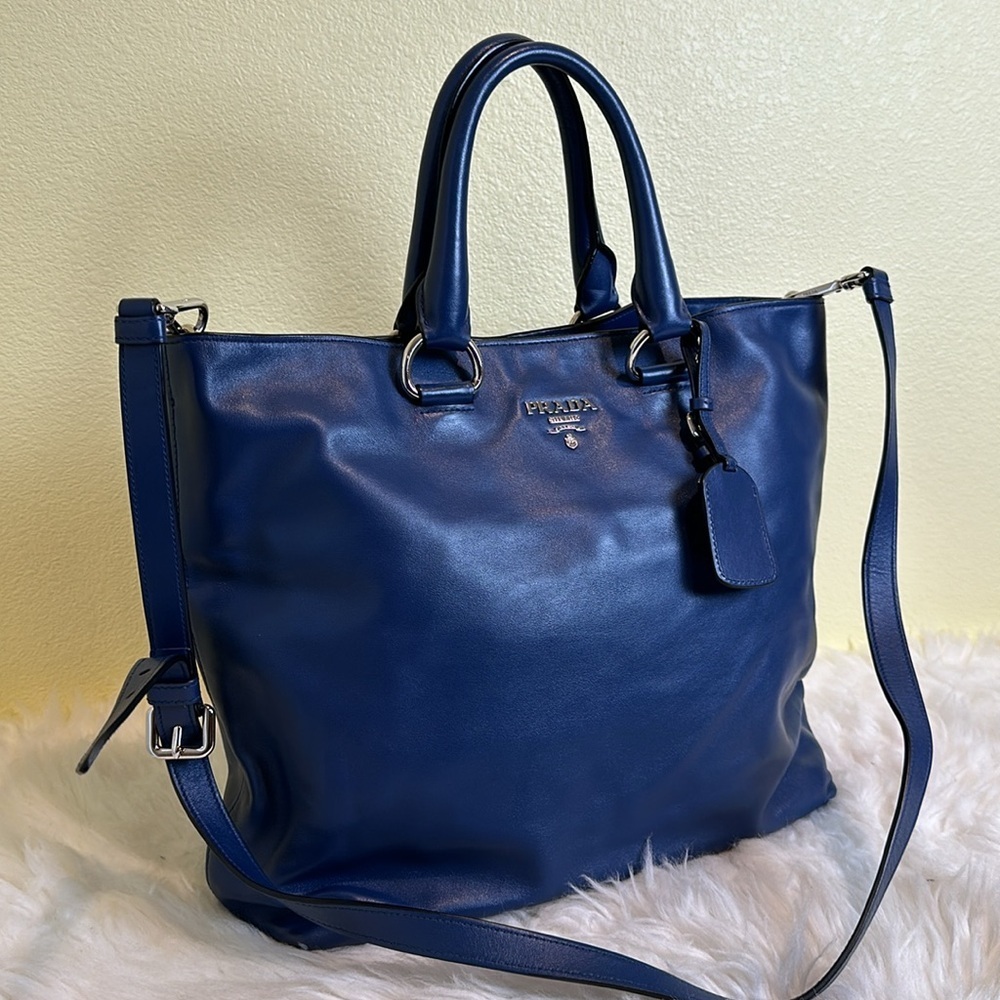 💯Authentic Prada Tote Leather Women's Bag🍀 - Picture 4 of 15